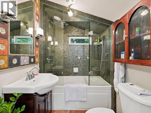 5811 Eagle Island, West Vancouver, BC 