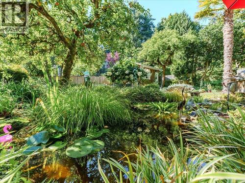 5811 Eagle Island, West Vancouver, BC 