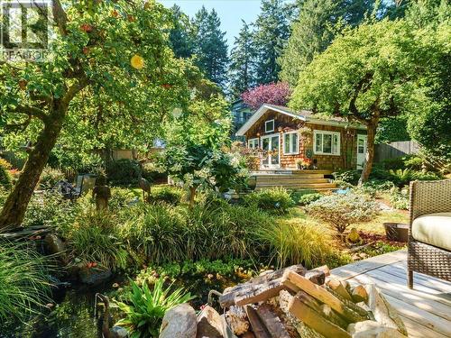 5811 Eagle Island, West Vancouver, BC 