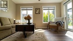 SUN ROOM - 