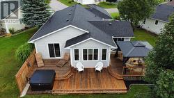 ENTERTAINING YARD - 