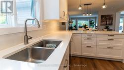 KITCHEN - 