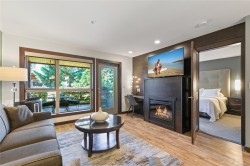 #212-1175 Resort Dr Parksville, BC V9P 2E3