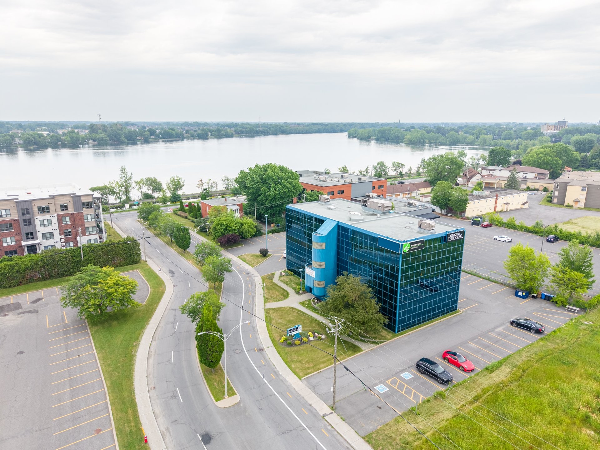 Photo aérienne - 400-200 Rue Macdonald, Saint-Jean-Sur-Richelieu, QC