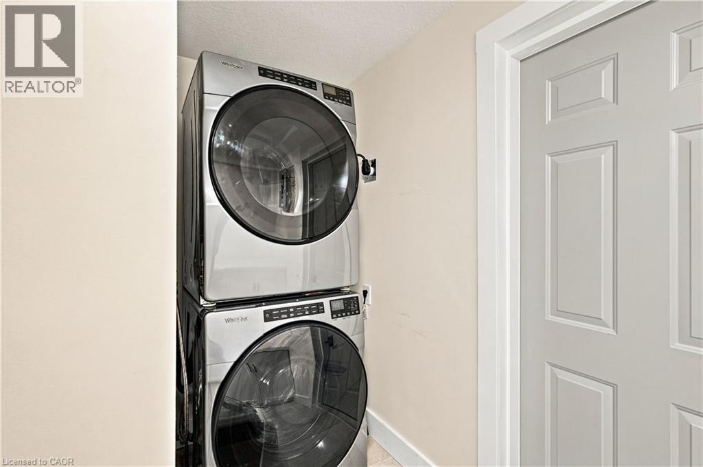 Stackable washer and dryer unit - 62 Corfield Drive, Kitchener, ON