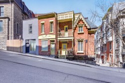 Façade - 