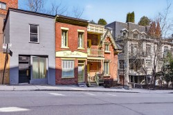 Façade - 