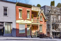 Façade - 