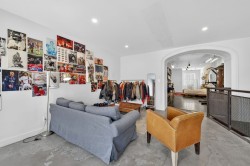 Salon - 