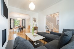 4014 Av. Wilson Montréal (Côte-Des-Neiges/Notre-Dame-De-Grâce), QC H4A 2T9