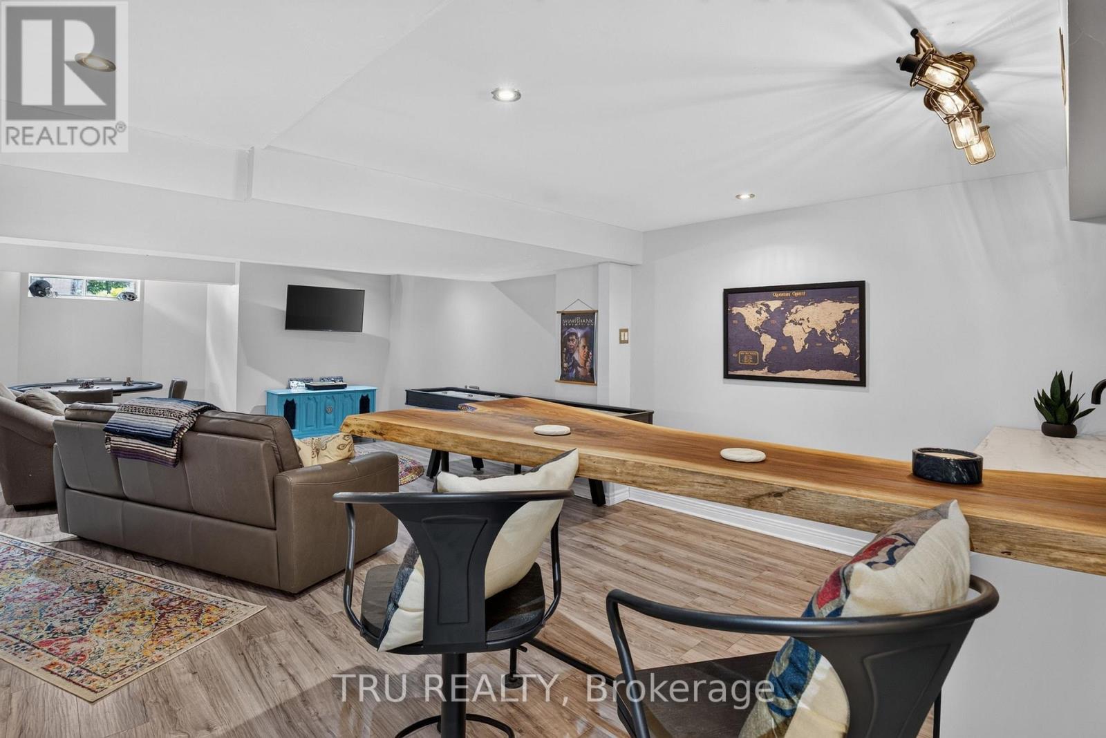 57 Golflinks Drive, Ottawa, ON