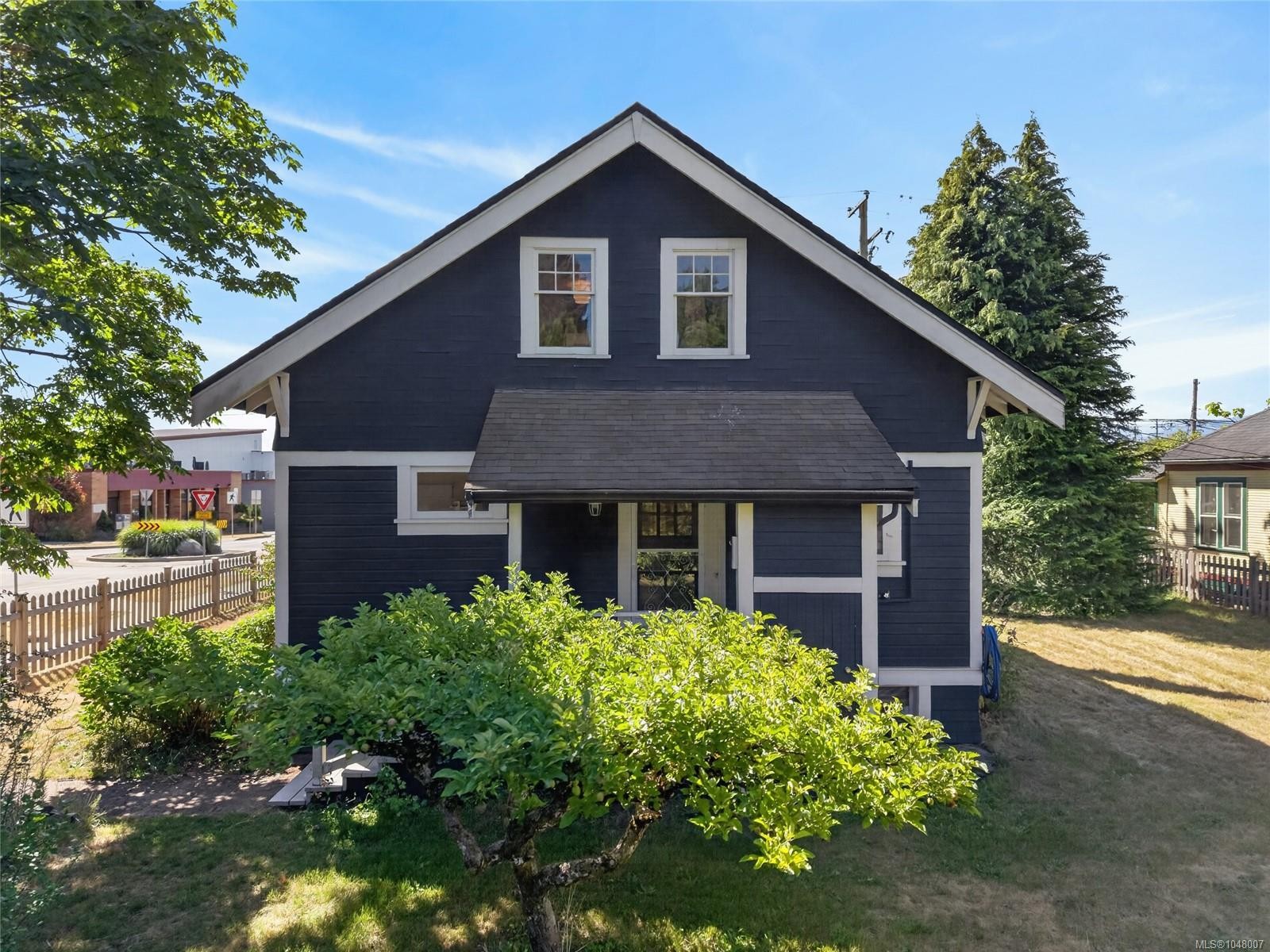 307 3Rd St, Courtenay, BC