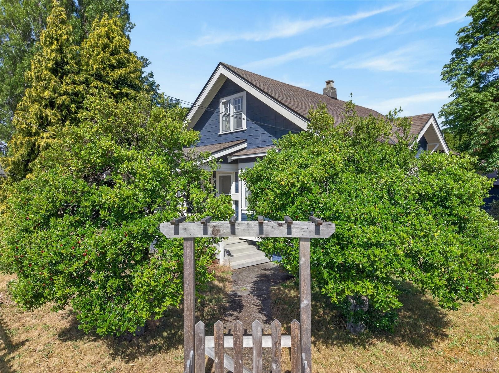 307 3Rd St, Courtenay, BC
