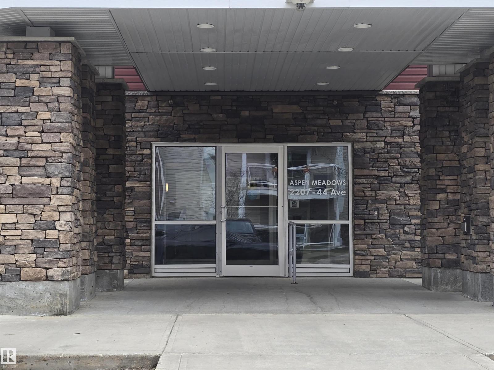 2207 44 Av Nw, Edmonton, AB