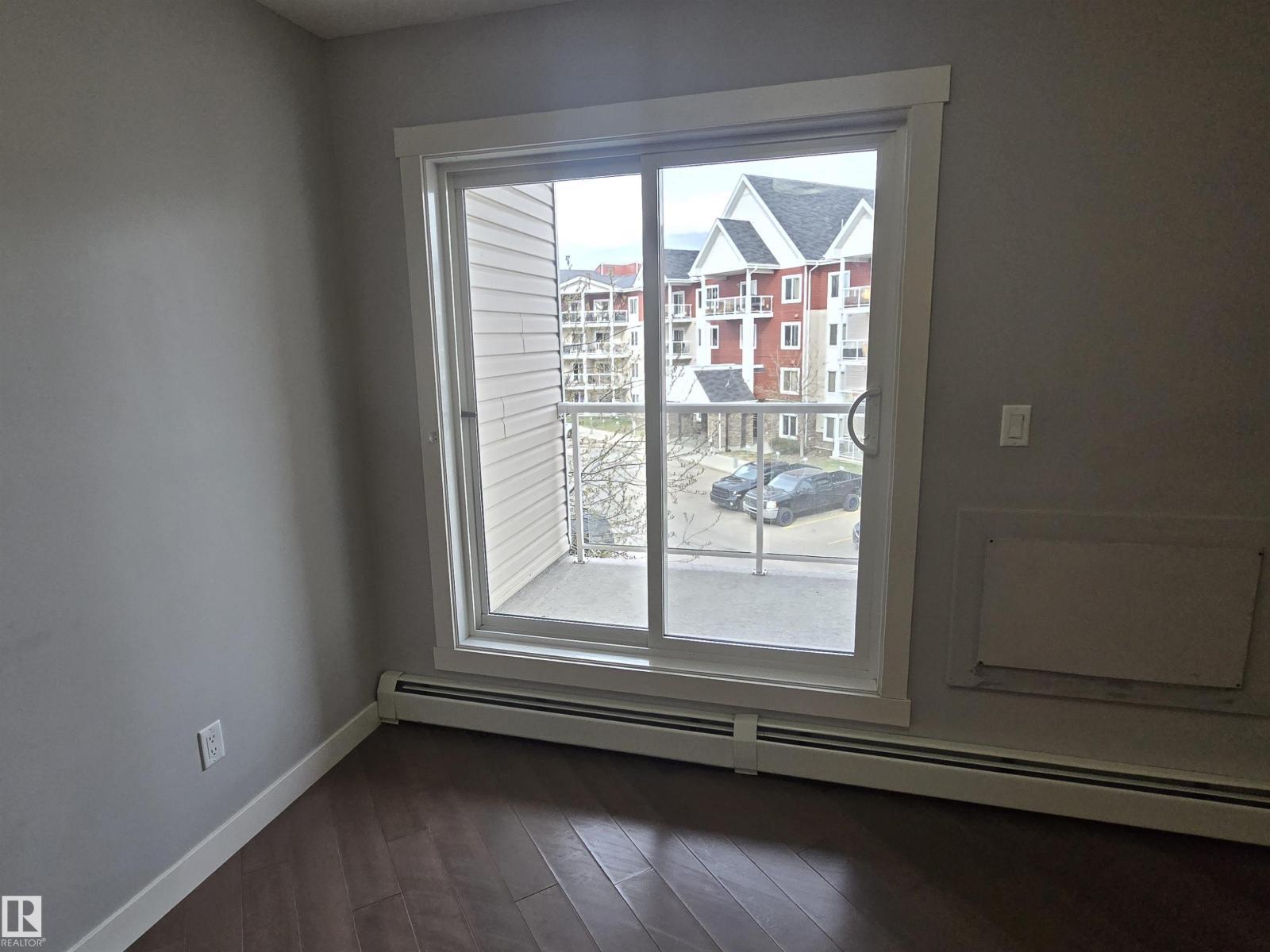 2207 44 Av Nw, Edmonton, AB