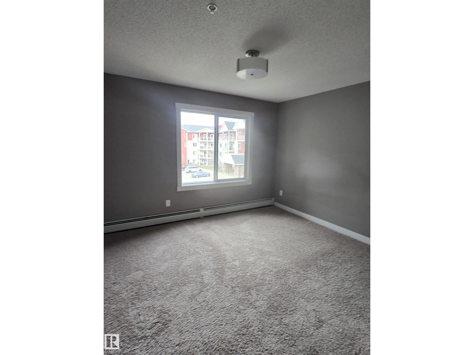 2207 44 Av Nw, Edmonton, AB
