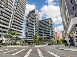 704 - 85 ONEIDA CRESCENT Richmond Hill, ON L4B 0H4