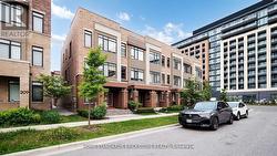 215 SALTERTON CIRCLE Vaughan, ON L6A 4Z2