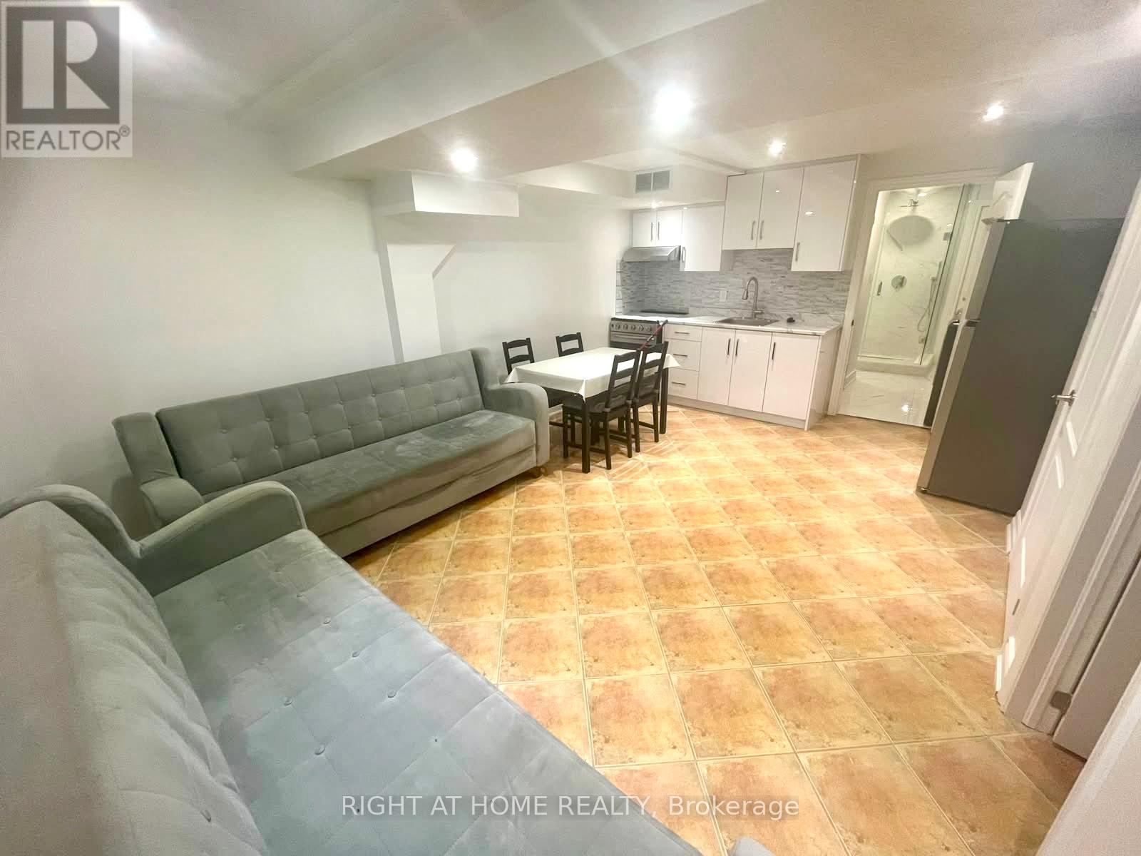 Bsmnt - 287 Wildberry Crescent, Vaughan, ON