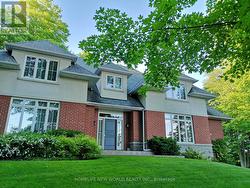 36 COUNTRY HEIGHTS DRIVE Richmond Hill, ON L4E 3M8