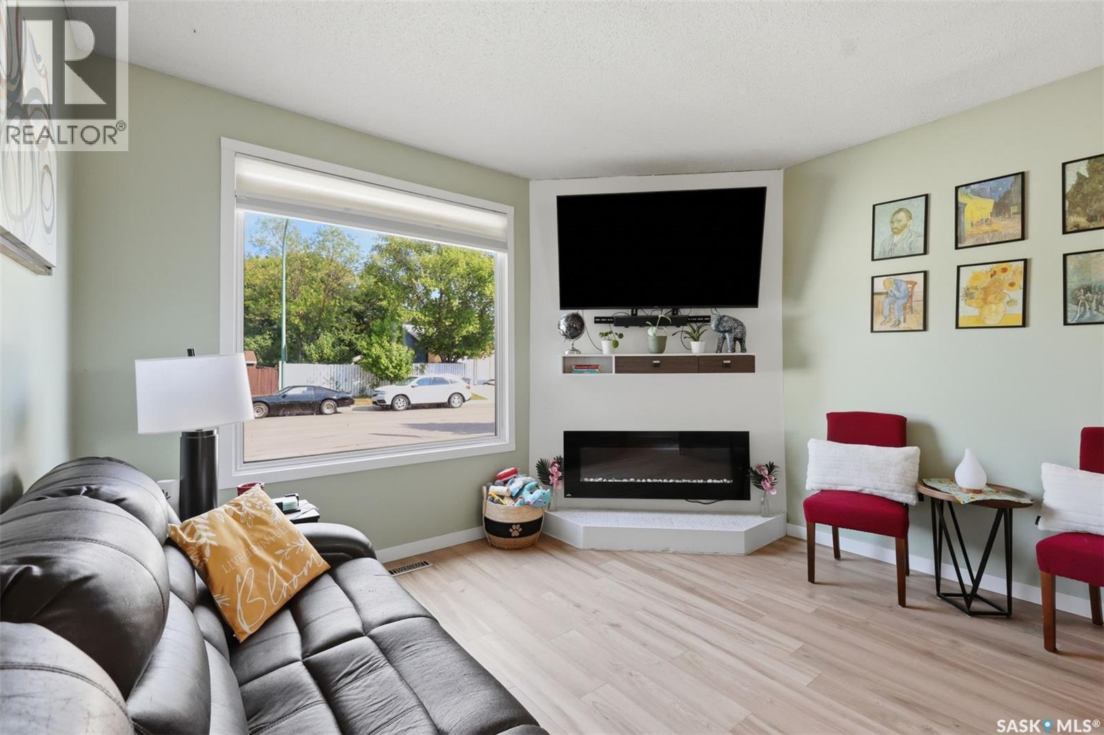 334 Needham Crescent, Saskatoon, SK