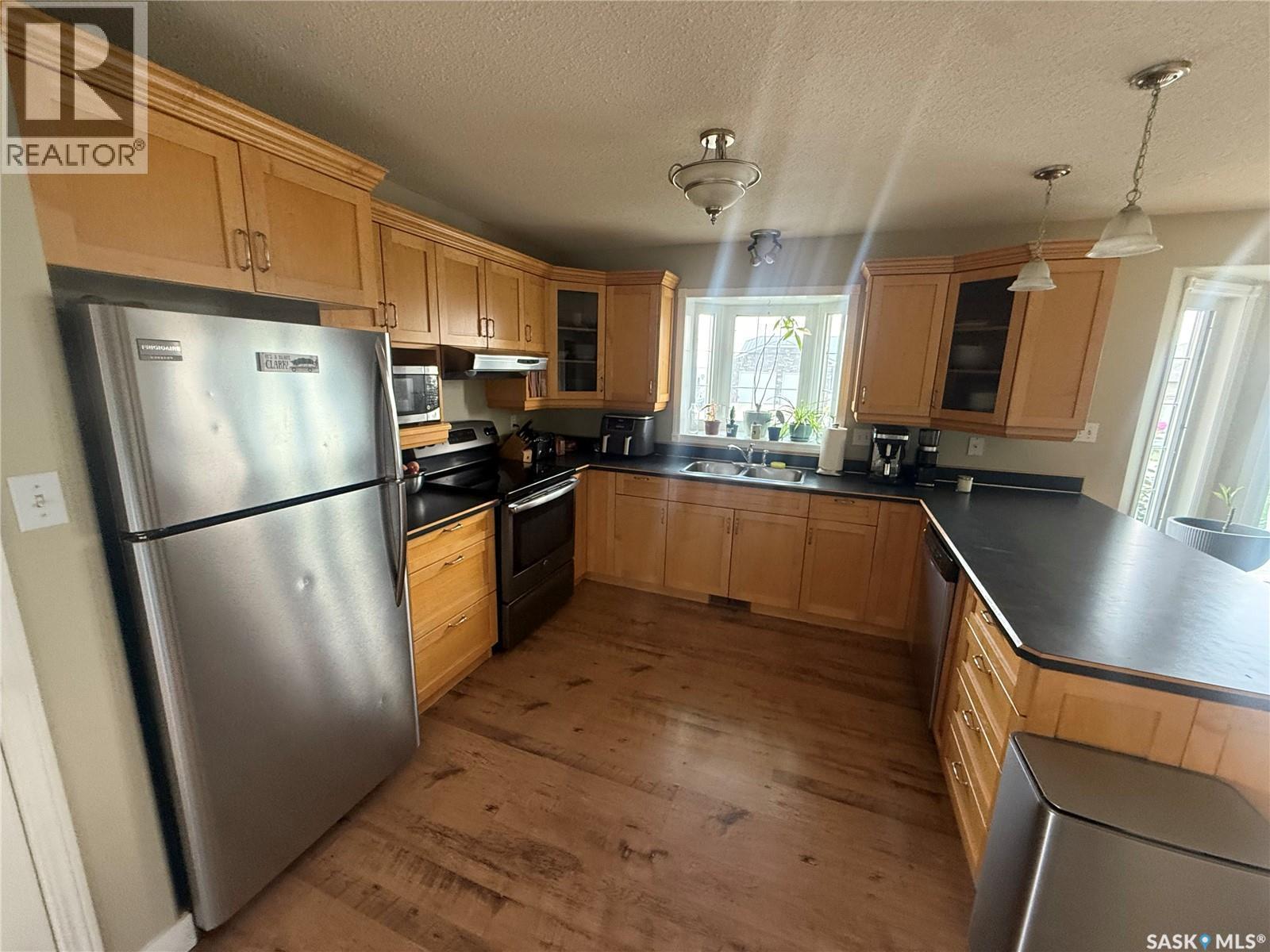 6 Shaw Place, Assiniboia, SK