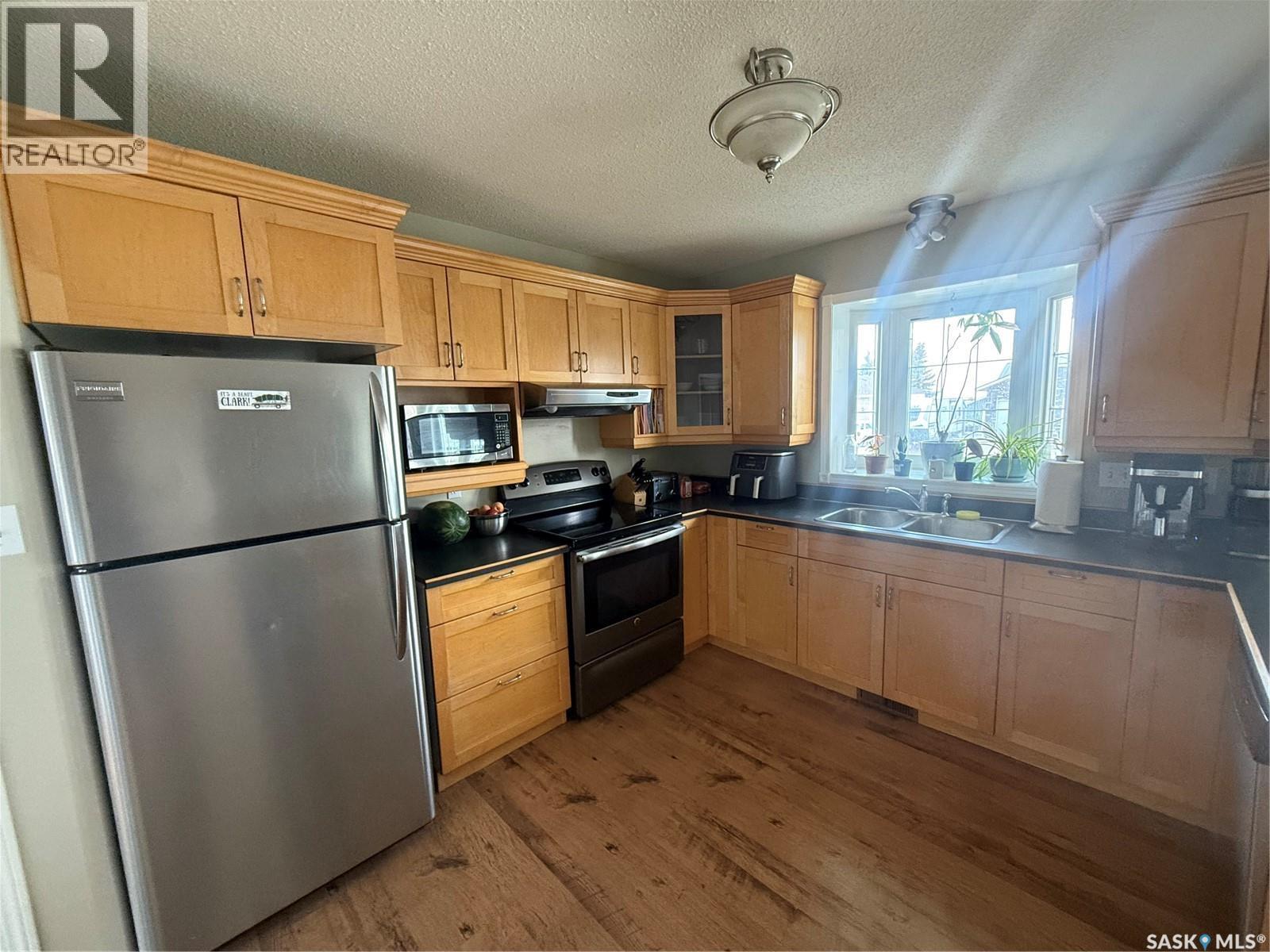 6 Shaw Place, Assiniboia, SK