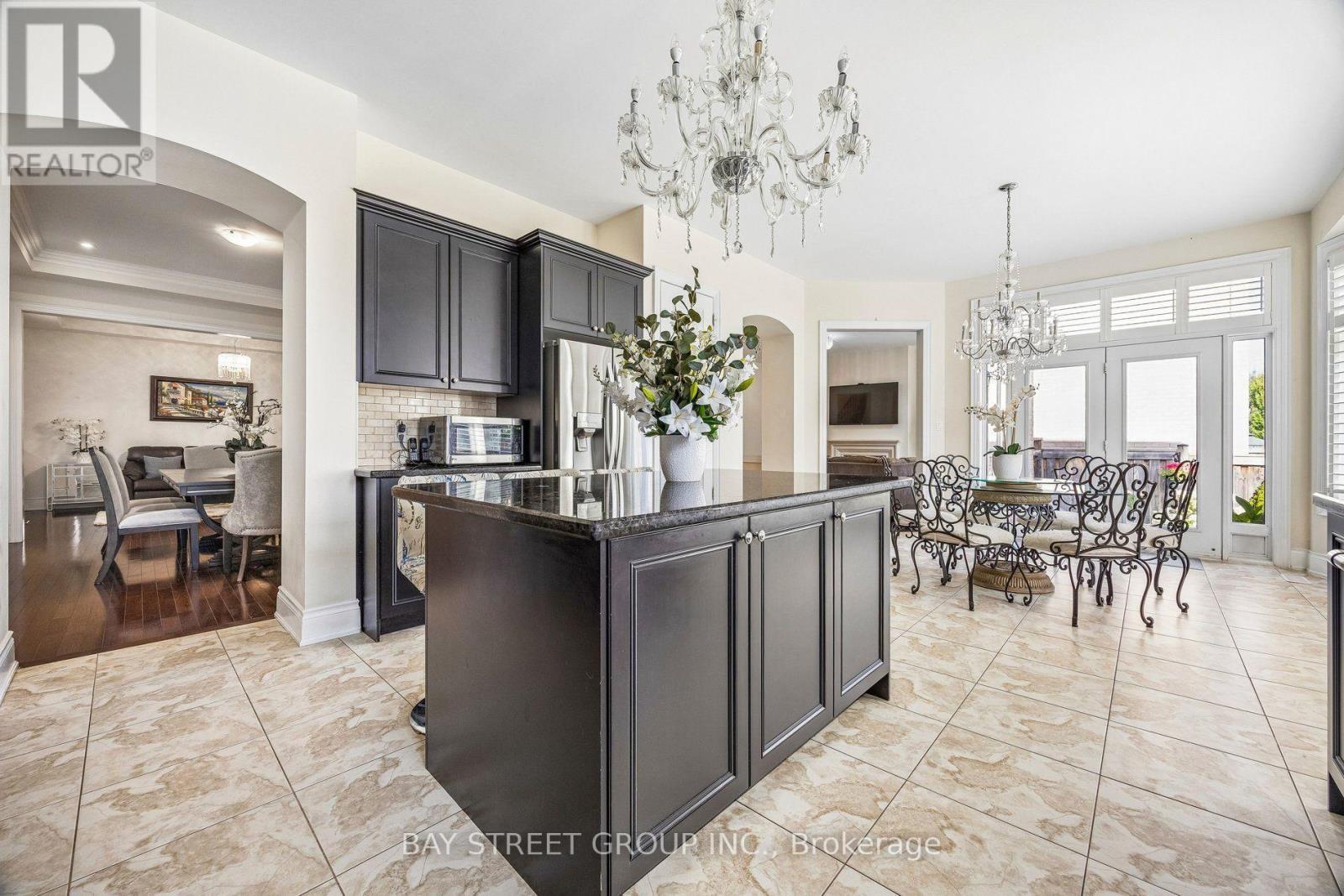 Kitchen - 39 Harley Drive, Vaughan, ON