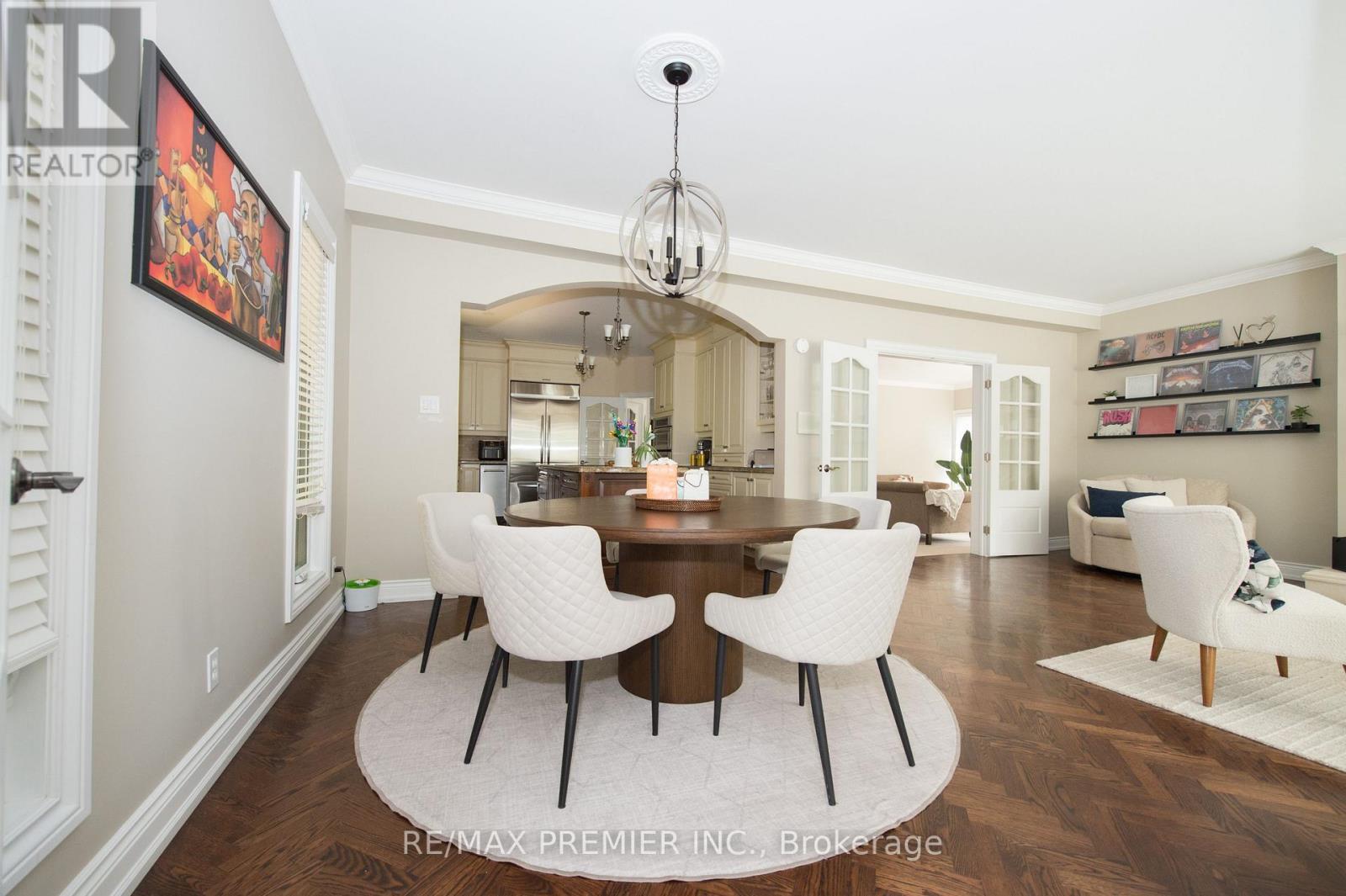 2064 Dickson Road, Mississauga, ON