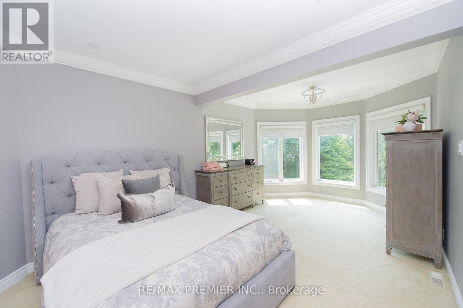 2064 Dickson Road, Mississauga, ON