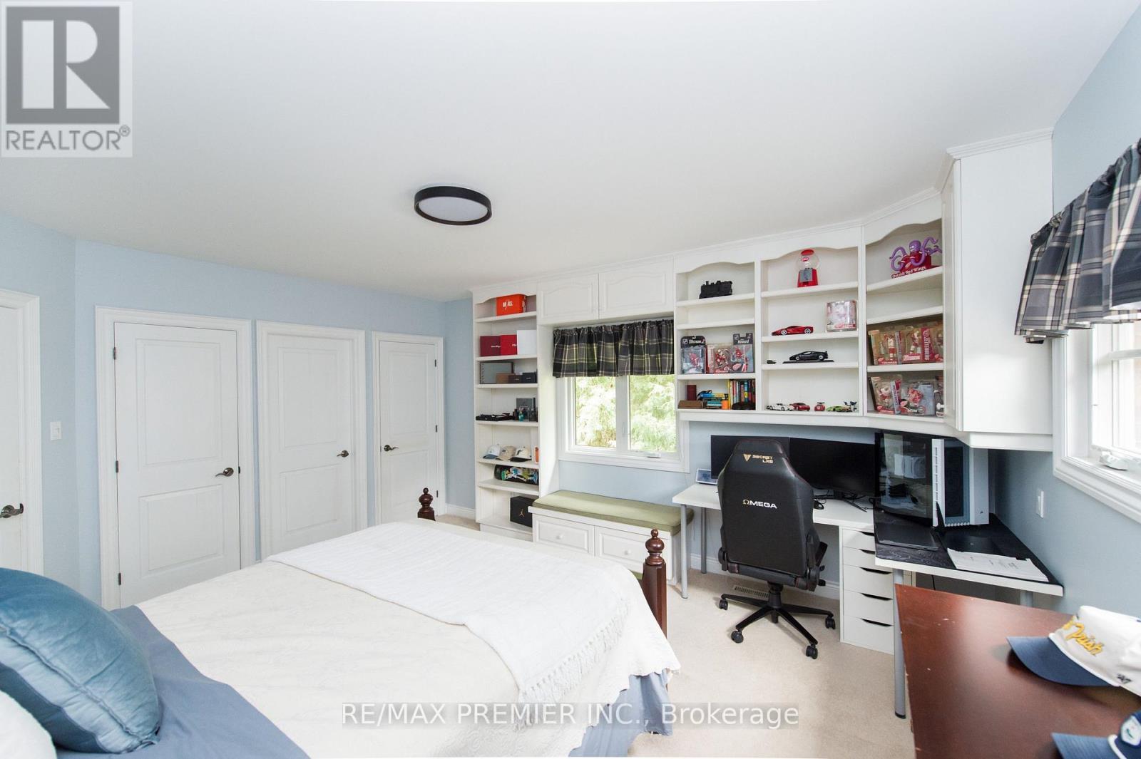 2064 Dickson Road, Mississauga, ON
