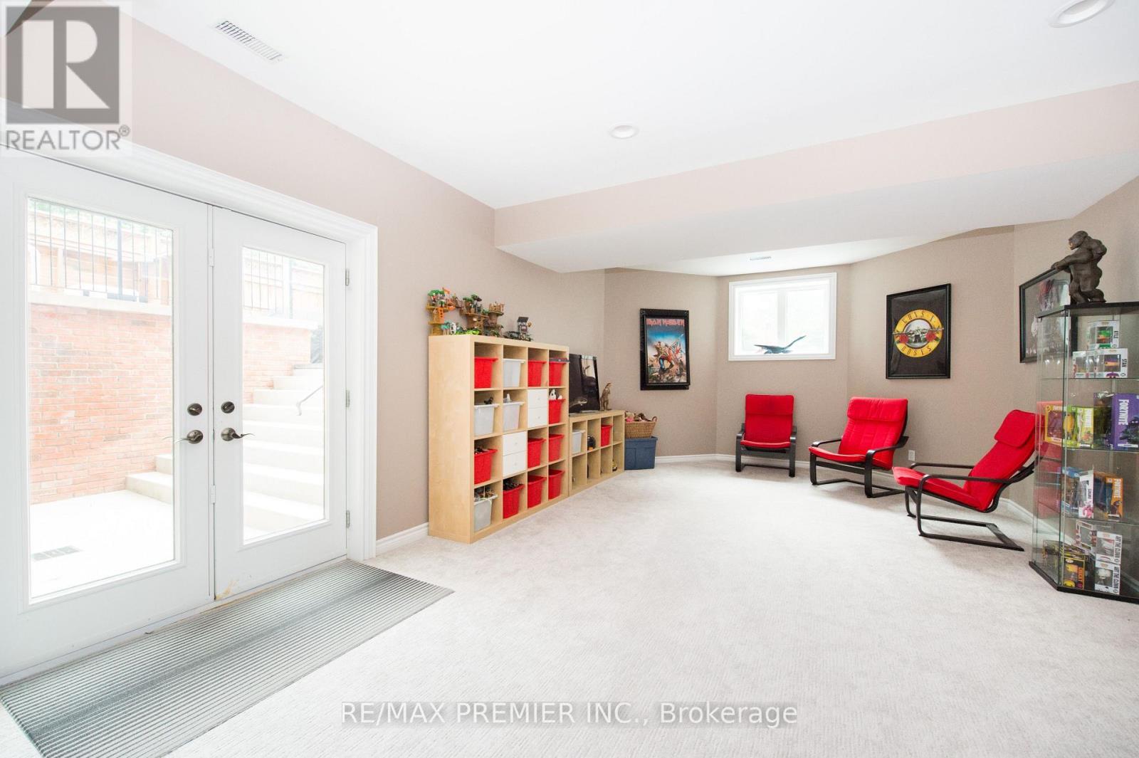 2064 Dickson Road, Mississauga, ON