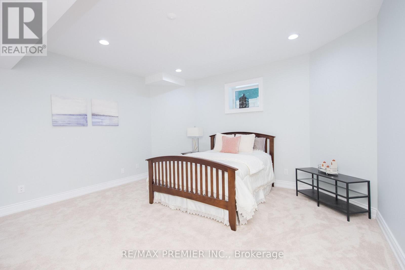 2064 Dickson Road, Mississauga, ON