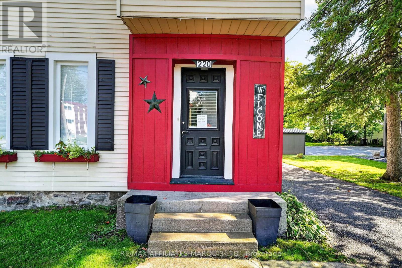 220 Second Street W, Cornwall, ON