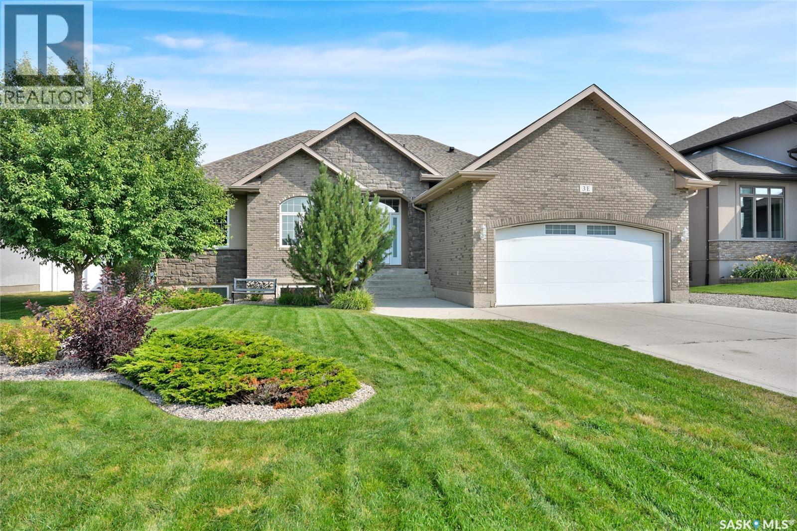 3 Lott Road E, White City, SK