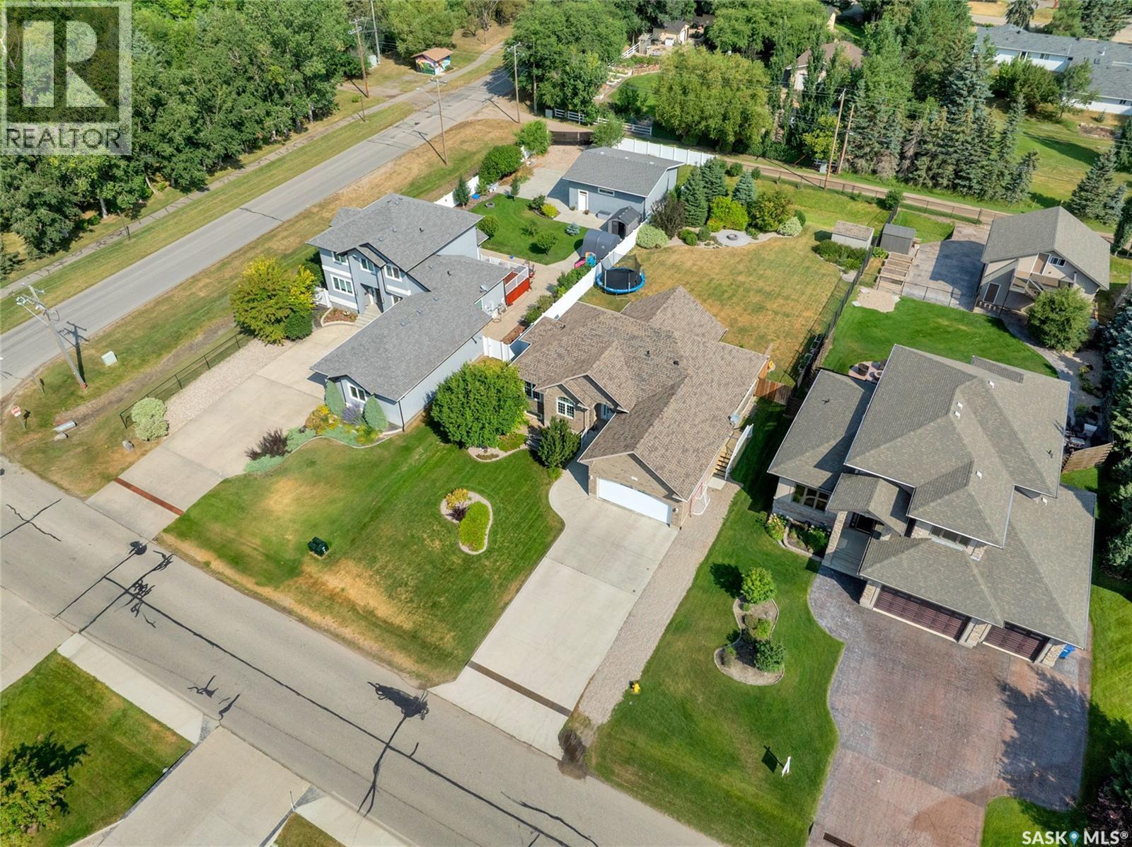 3 Lott Road E, White City, SK