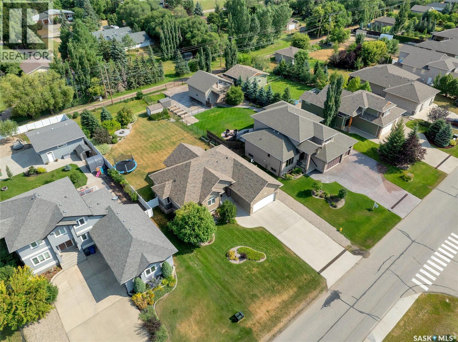3 Lott Road E, White City, SK