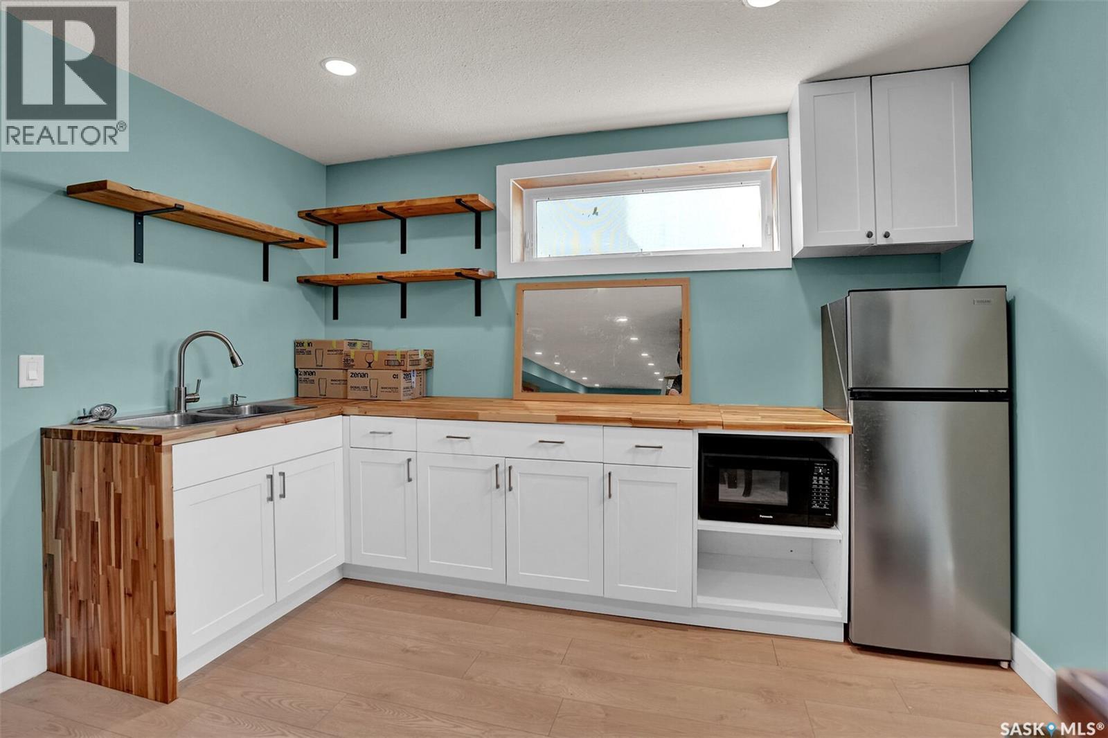 3 Lott Road E, White City, SK