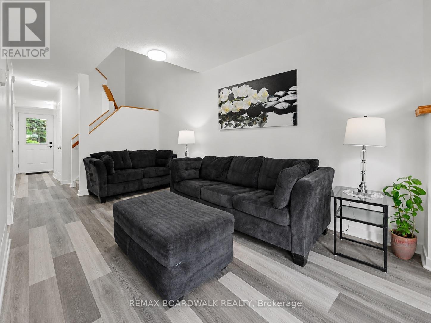 314 Valade Crescent, Ottawa, ON