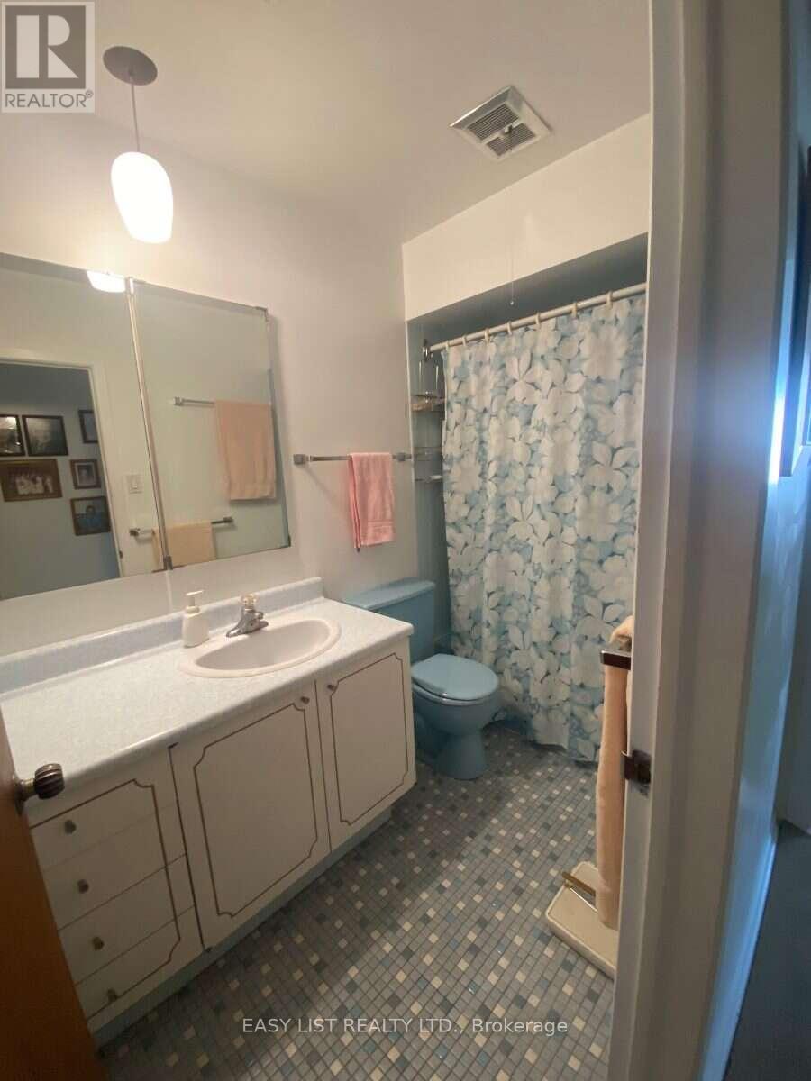 2154 Dutton Crescent, Ottawa, ON