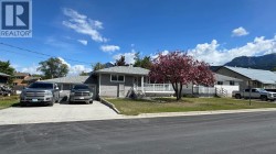 711 10TH Street S Golden, BC V0A 1H0