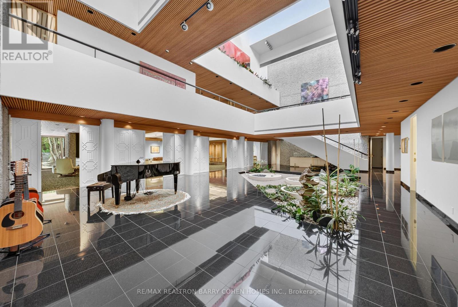 30 High Point Road, Toronto, ON