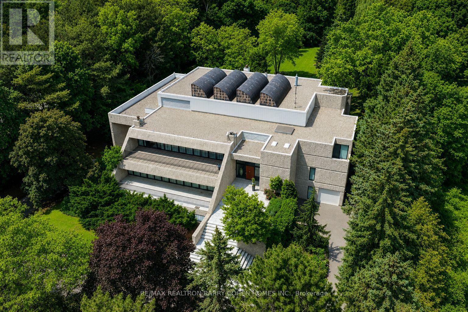 30 High Point Road, Toronto, ON