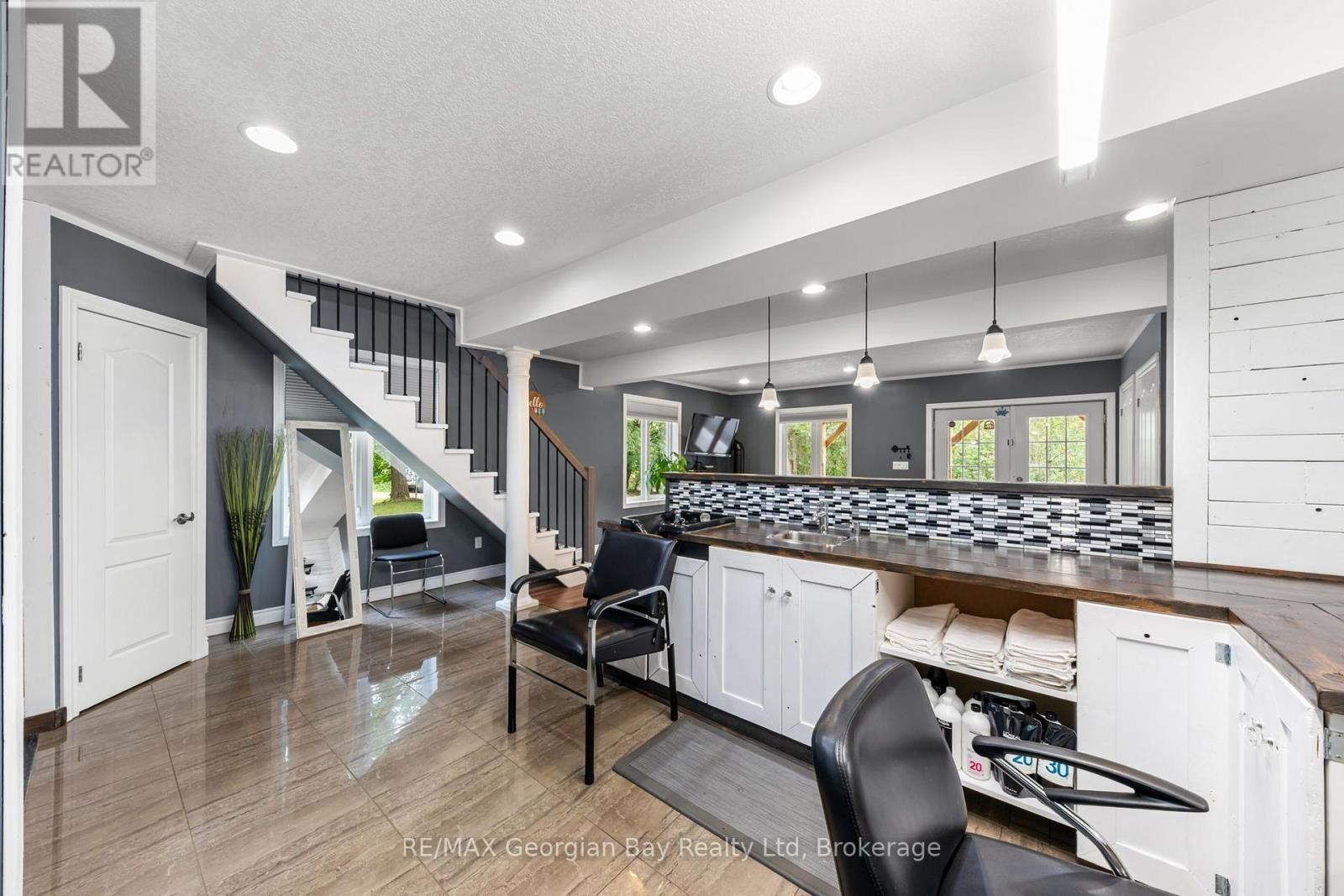 2384 Whetham Road, Springwater, ON
