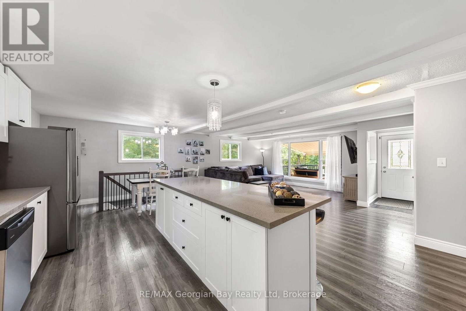 2384 Whetham Road, Springwater, ON