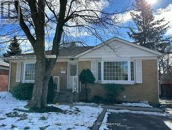 MAIN FLOOR - 38 CARTIER CRESCENT Richmond Hill, ON L4C 2N2