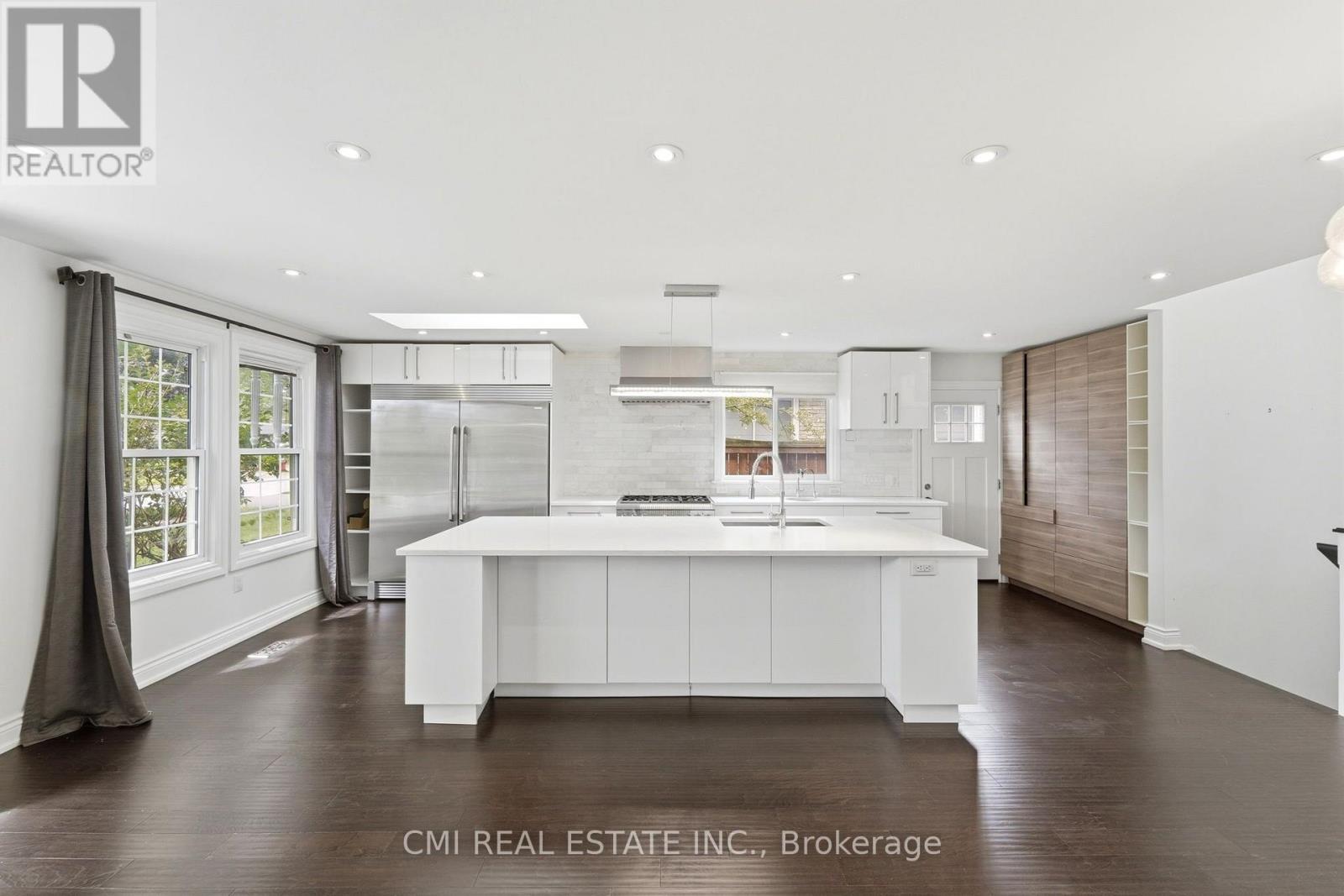 677 Lomond Crescent, Burlington, ON