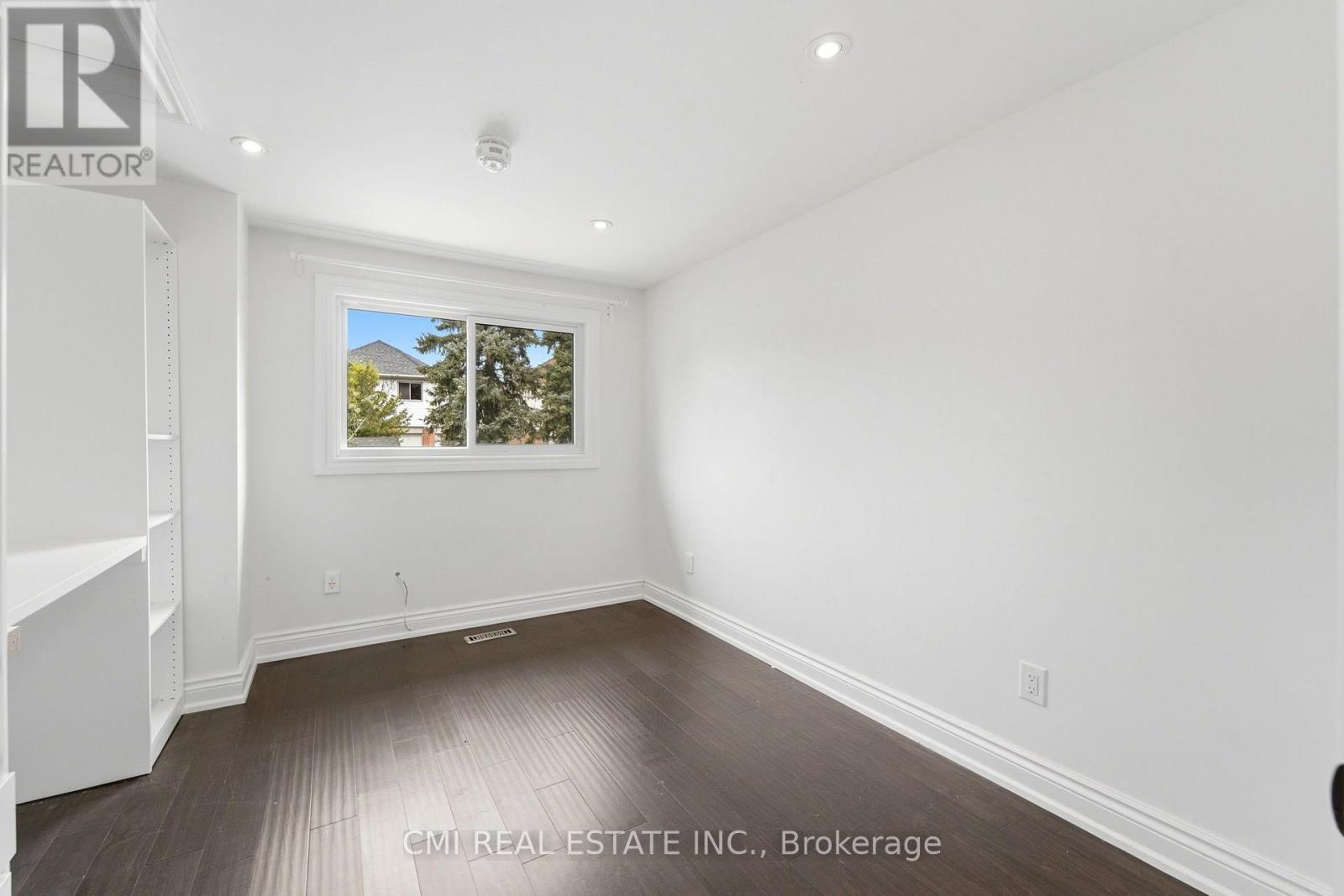 677 Lomond Crescent, Burlington, ON