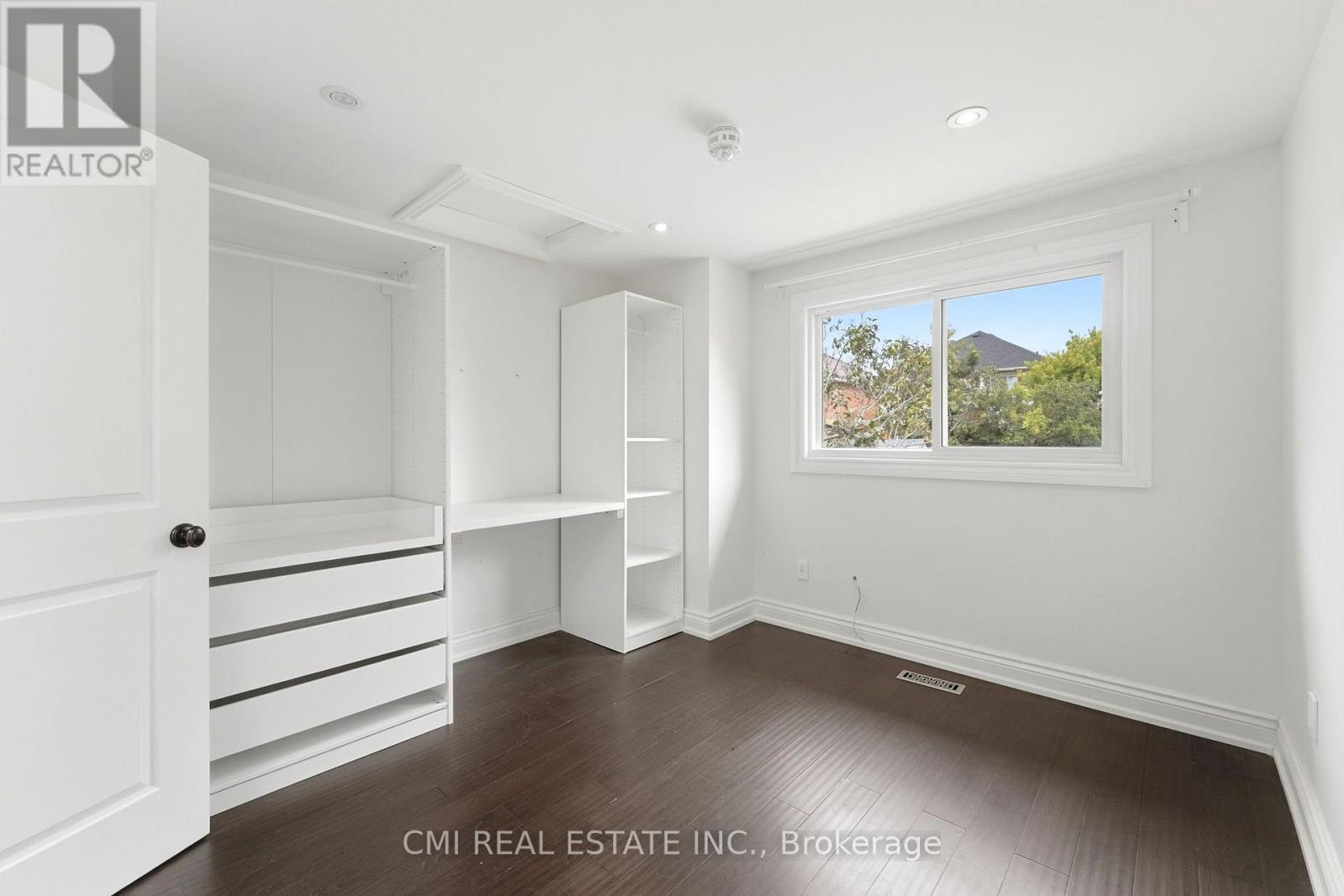 677 Lomond Crescent, Burlington, ON