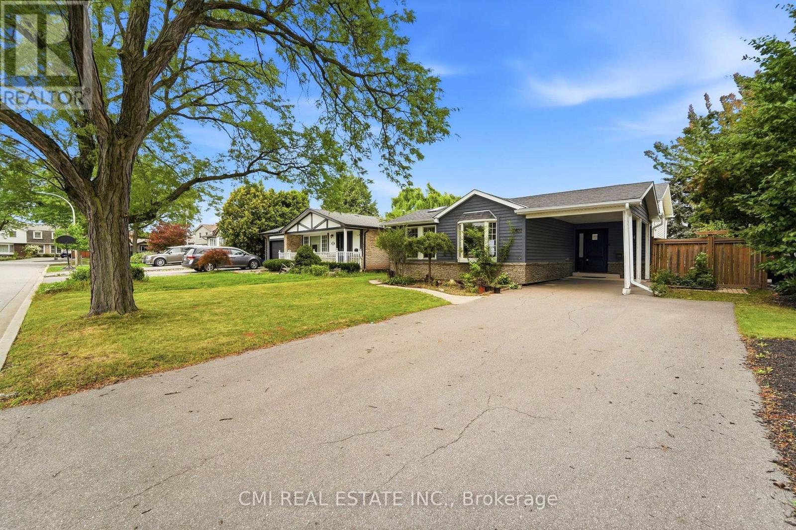 677 Lomond Crescent, Burlington, ON